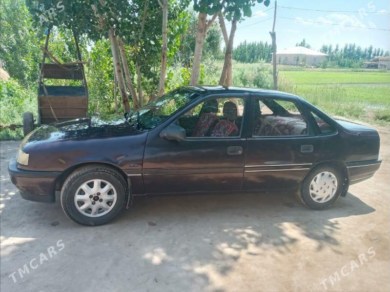 Opel Vectra 1992 - 40 000 TMT - Гурбансолтан Едже - img 5