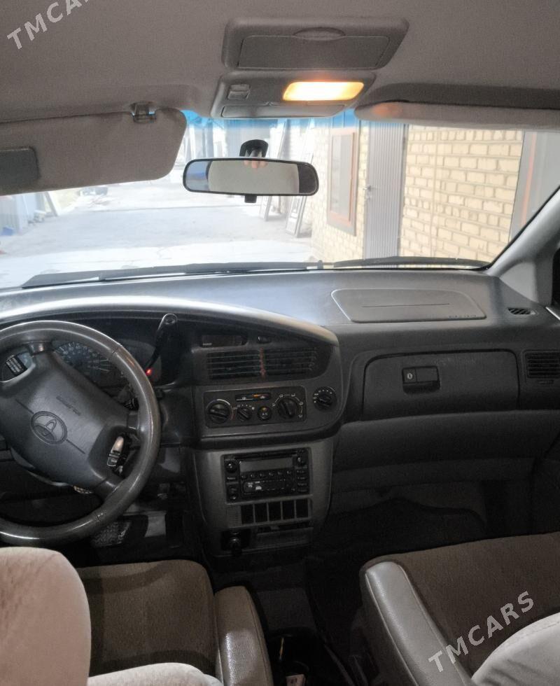 Toyota Sienna 2002 - 150 000 TMT - Мары - img 4