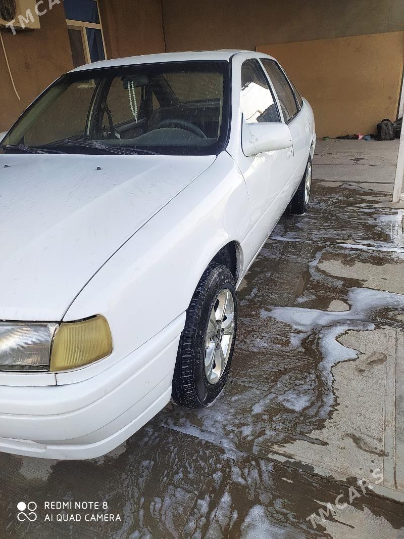 Opel Vectra 1990 - 33 000 TMT - Теджен - img 1