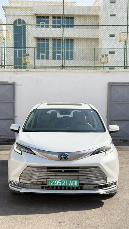 Toyota Sienna 2022 - 680 000 TMT - Ашхабад - img 1