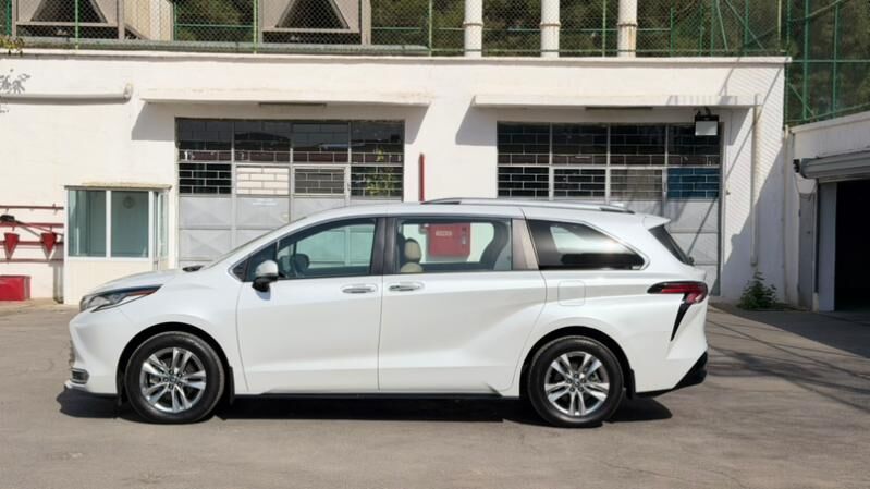 Toyota Sienna 2022 - 680 000 TMT - Ашхабад - img 5