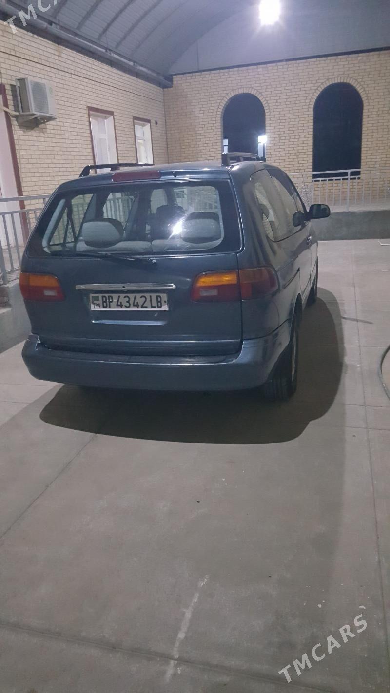 Toyota Sienna 2000 - 150 000 TMT - Койтендаг - img 5