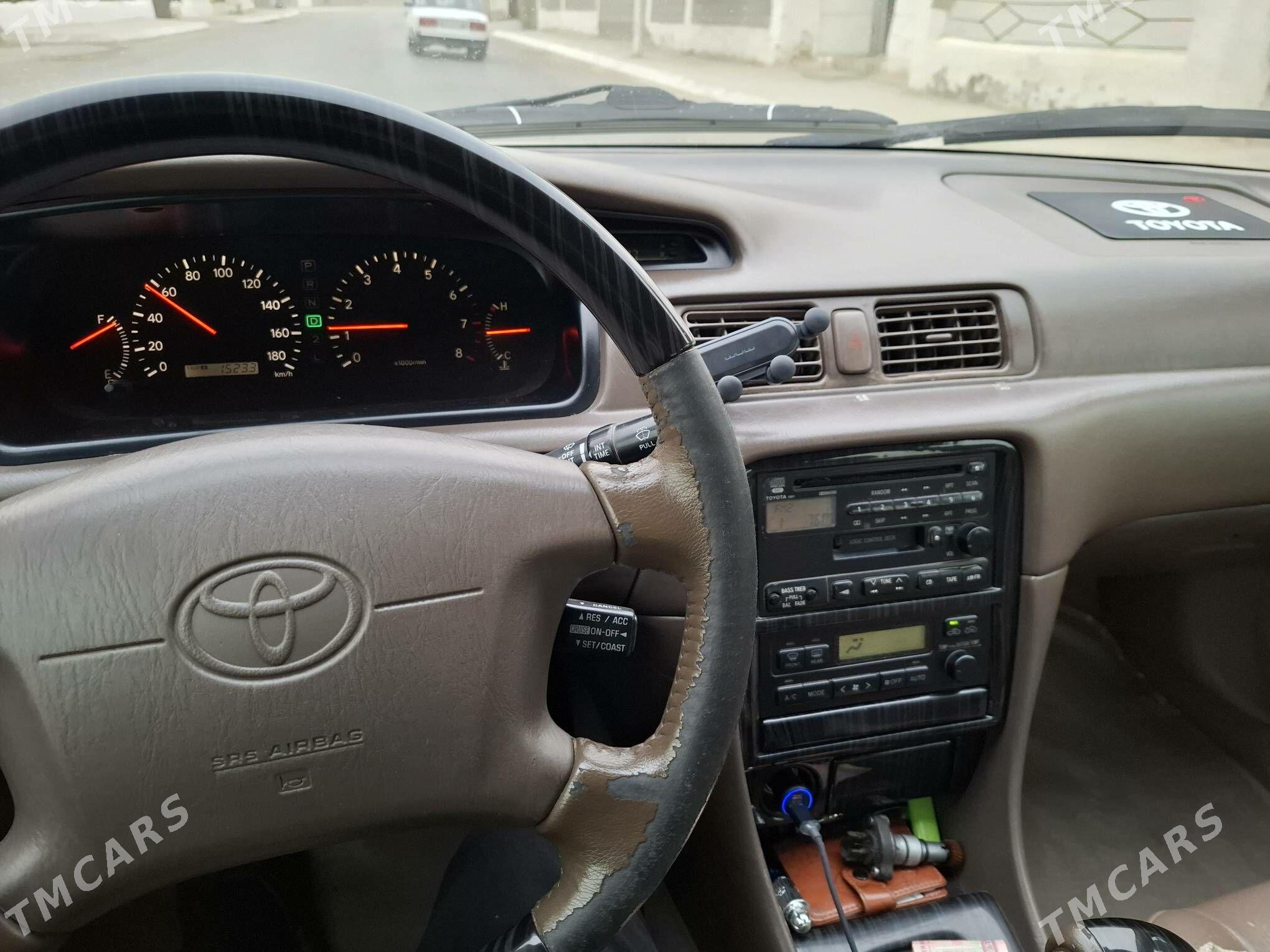 Toyota Camry 2000 - 155 000 TMT - Махтумкули - img 8
