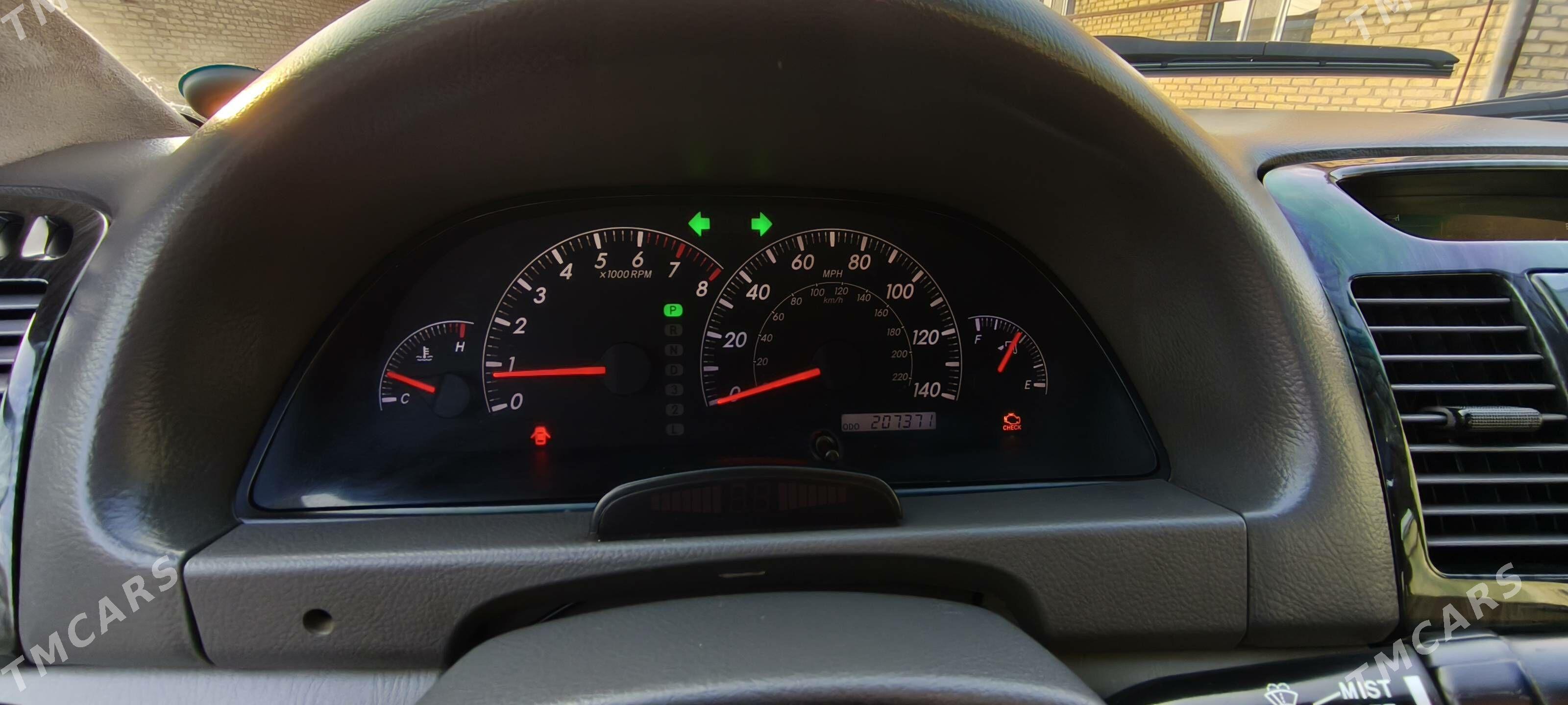 Toyota Camry 2003 - 225 000 TMT - Мары - img 8