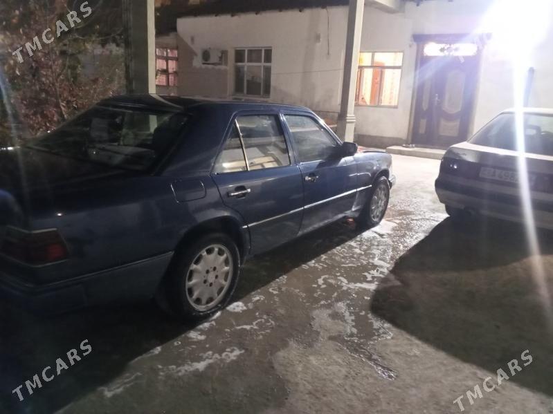 Mercedes-Benz 230E 1991 - 35 000 TMT - Балканабат - img 3