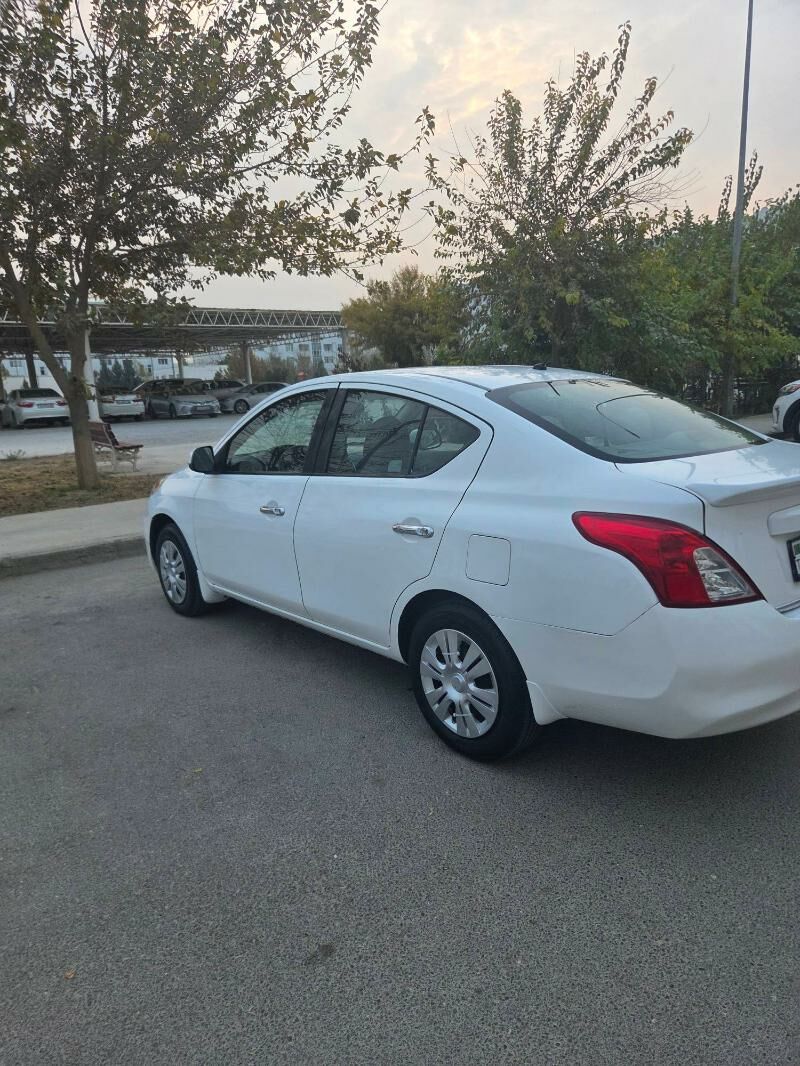 Nissan Versa 2011 - 111 000 TMT - Ашхабад - img 4