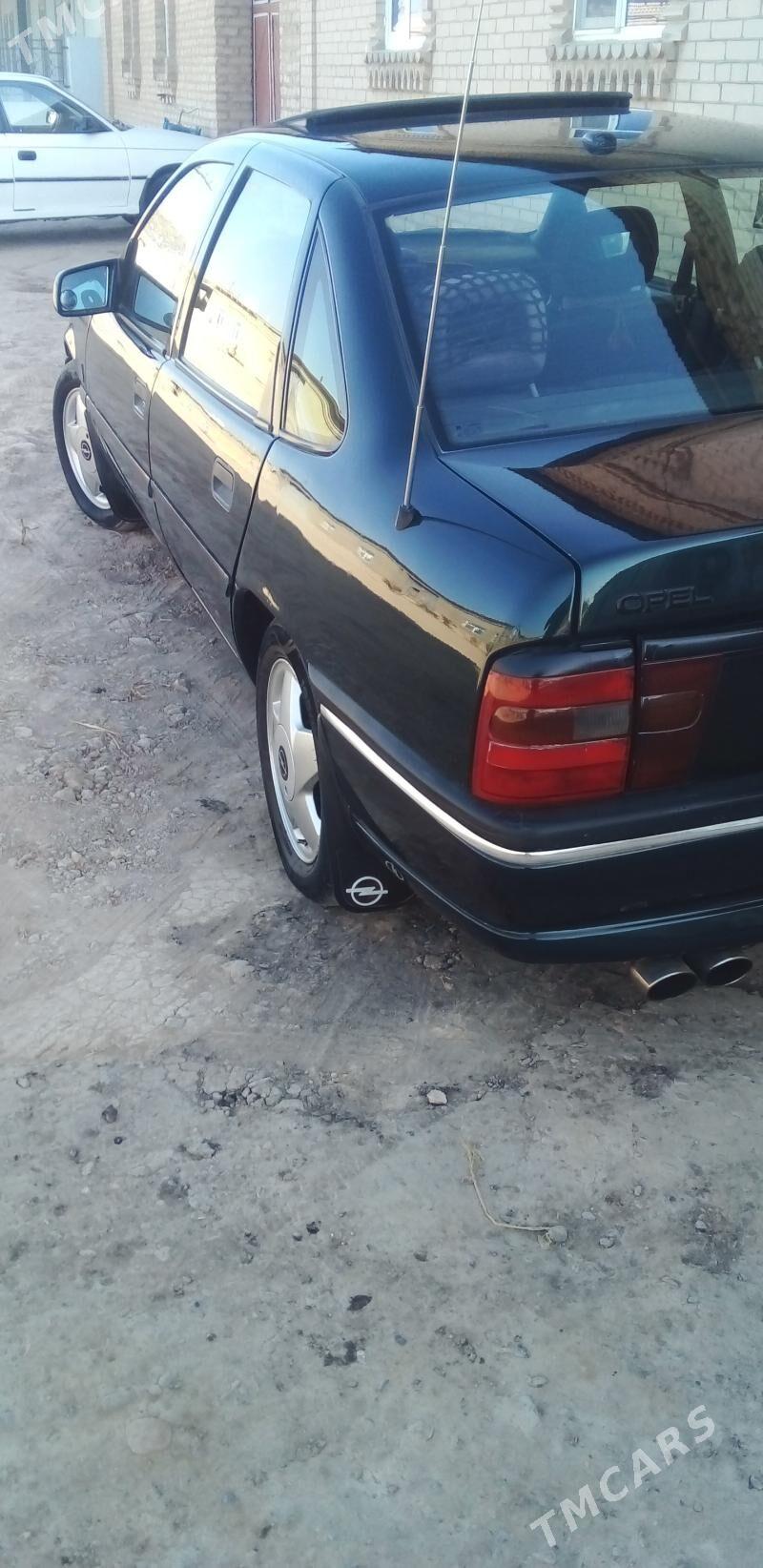 Opel Vectra 1994 - 55 000 TMT - Чарджоу - img 2