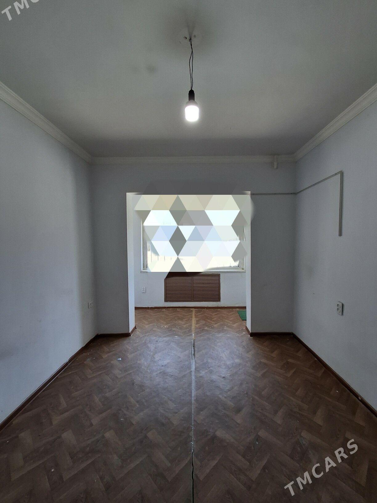 EYESINDEN 1 ET 2 KOMNAT - Mary - img 6