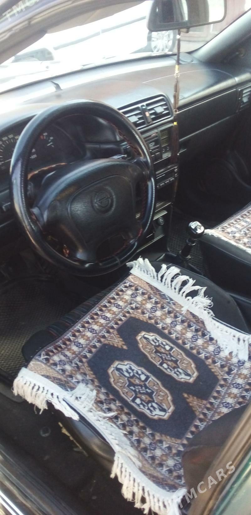 Opel Vectra 1994 - 55 000 TMT - Чарджоу - img 4