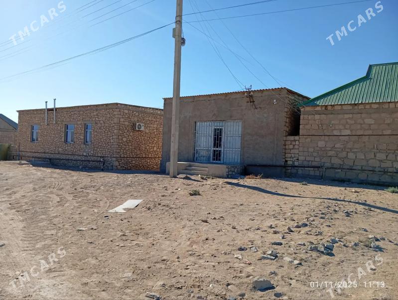 Satlyk jay akdasda - Туркменбаши - img 4