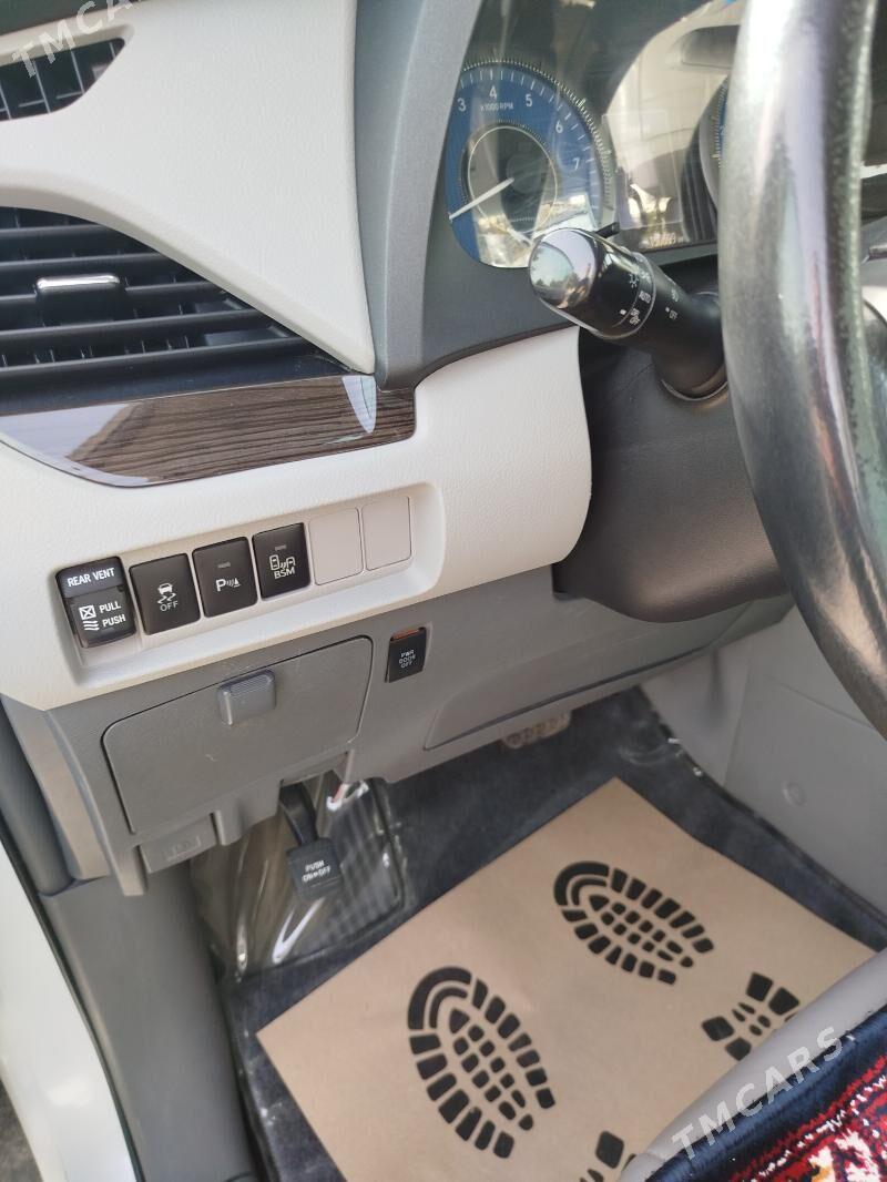 Toyota Sienna 2017 - 450 000 TMT - Türkmenabat - img 3