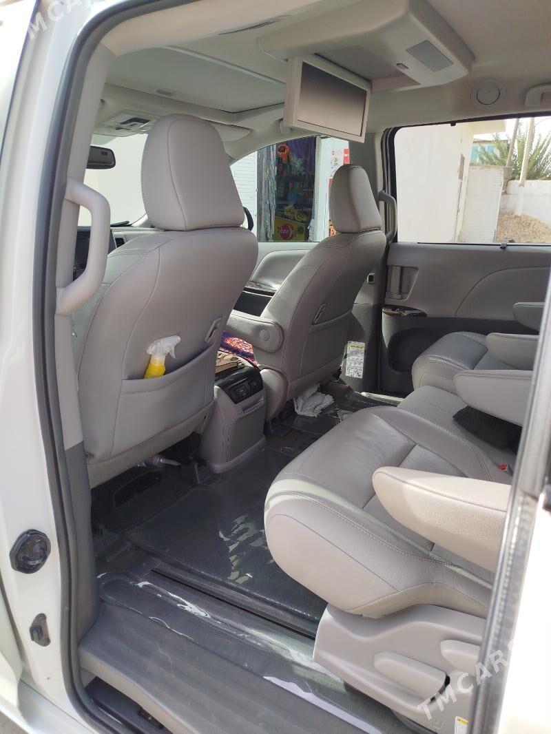 Toyota Sienna 2017 - 450 000 TMT - Türkmenabat - img 6