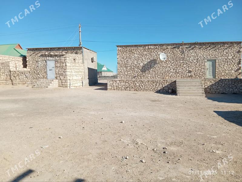 Satlyk jay akdasda - Туркменбаши - img 4