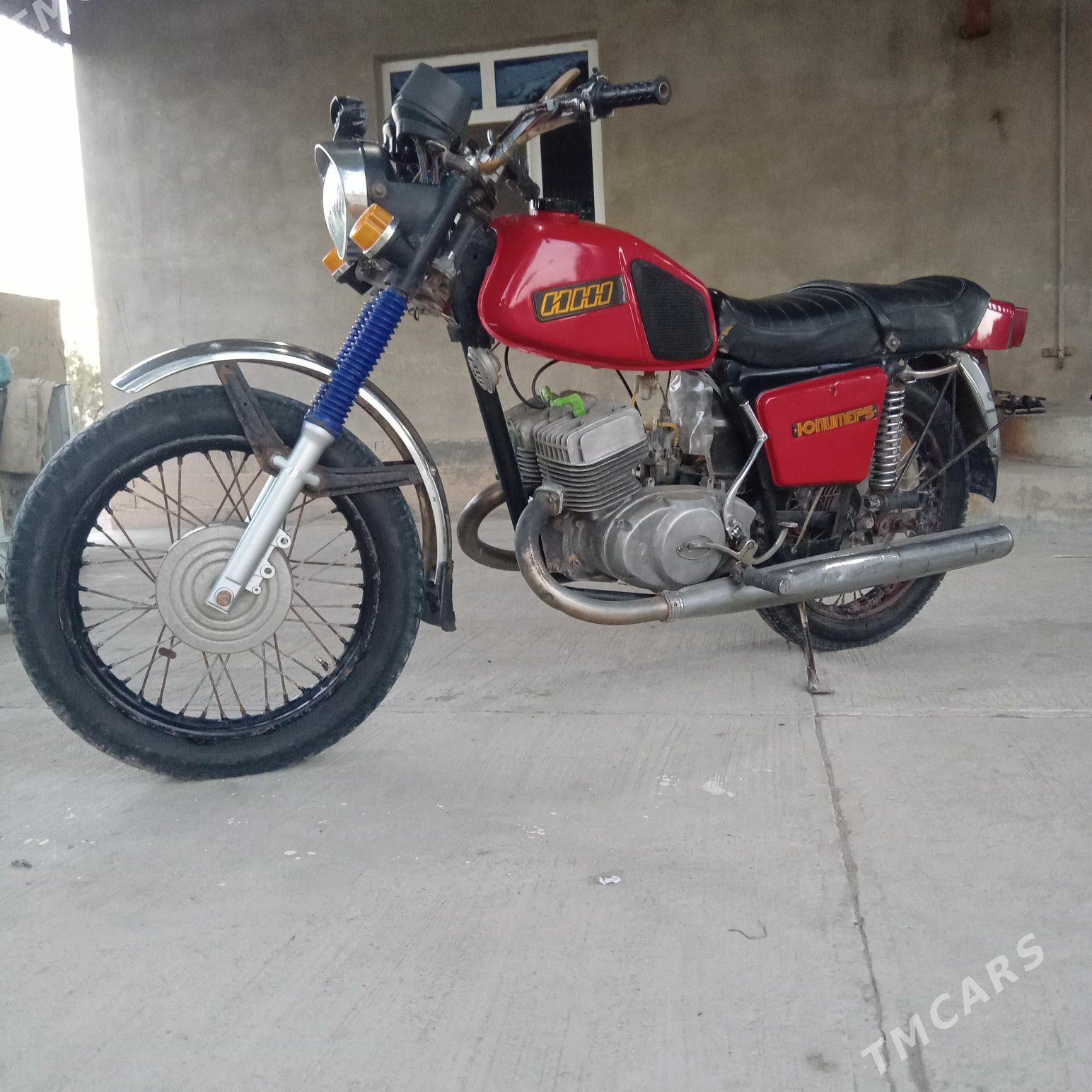 Iž Ýupiter 2022 - 16 000 TMT - Ak bugdaý etraby - img 5