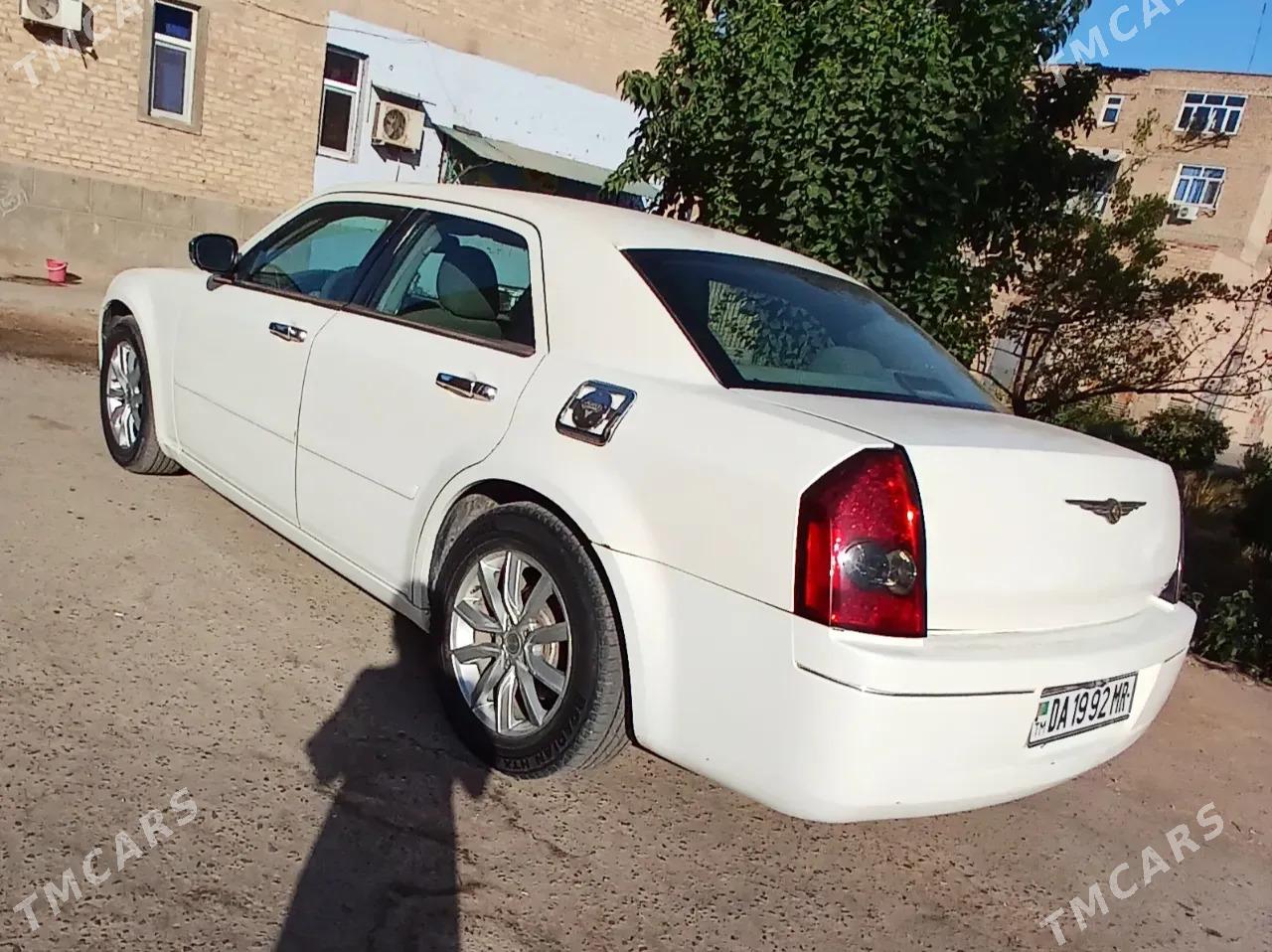 Chrysler 300C 2006 - 75 000 TMT - Дашогуз - img 3