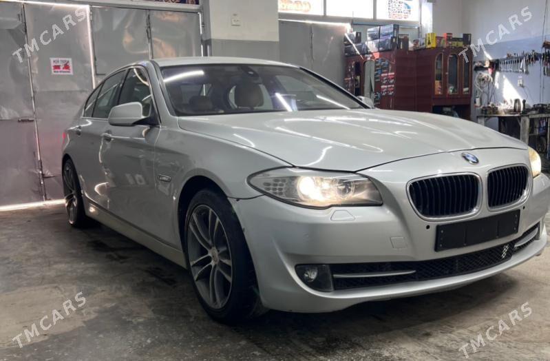 BMW F10 2010 - 190 000 TMT - Балканабат - img 1