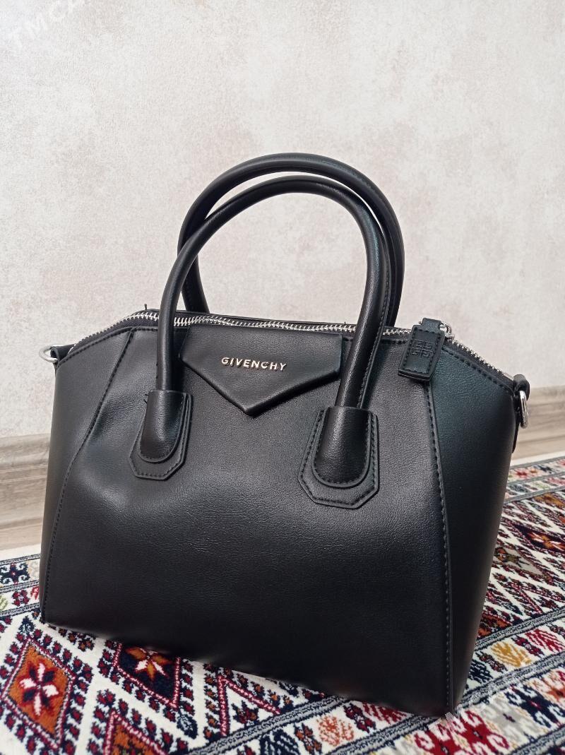 GIVENCHY Sumka - Туркменбаши - img 2