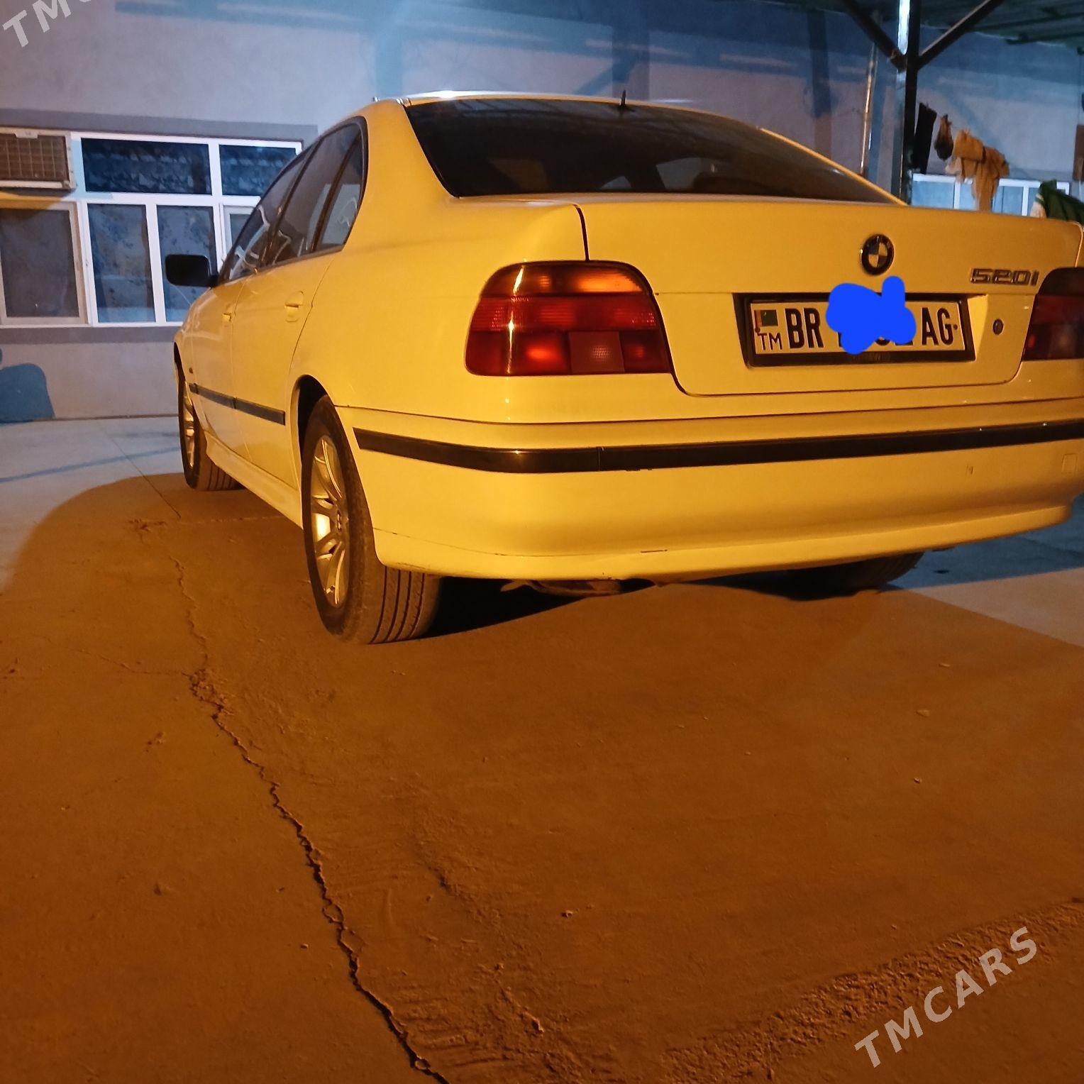 BMW 520 2000 - 125 000 TMT - Büzmeýin - img 2