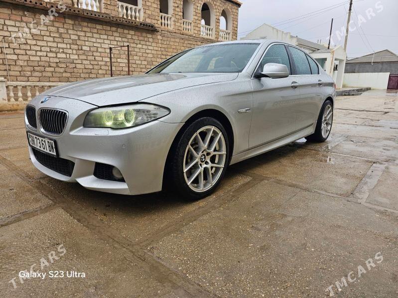 BMW F10 2011 - 375 000 TMT - Гумдаг - img 4