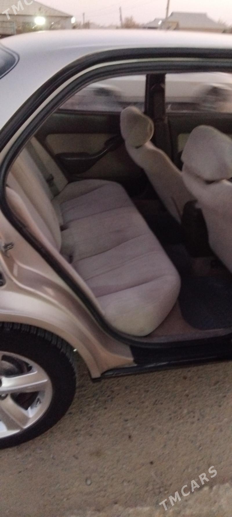 Toyota Camry 1995 - 101 000 TMT - Babadaýhan - img 5