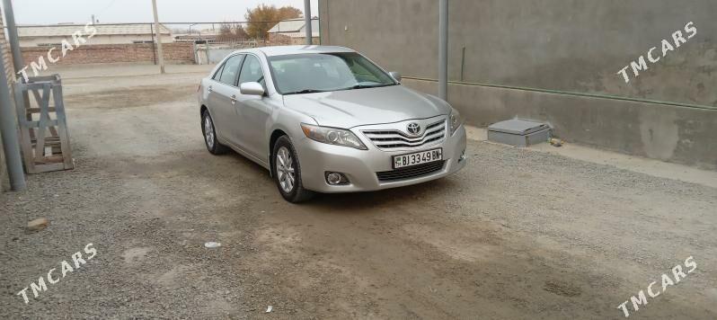 Toyota Camry 2011 - 225 000 TMT - Берекет - img 2