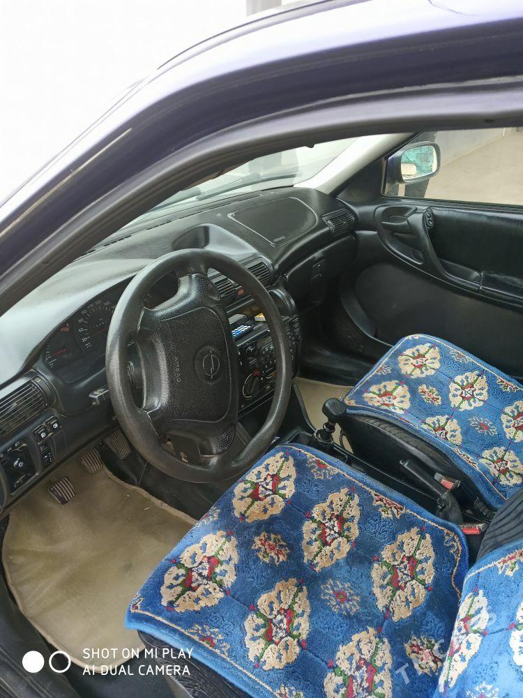 Opel Astra 1996 - 60 000 TMT - Gubadag - img 3
