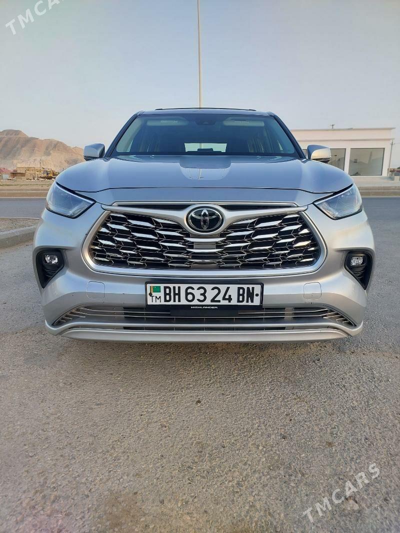 Toyota Highlander 2022 - 540 000 TMT - Балканабат - img 4