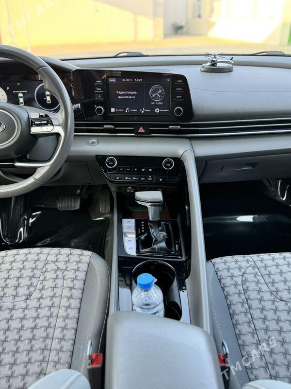 Hyundai Elantra 2021 - 260 000 TMT - Ашхабад - img 4