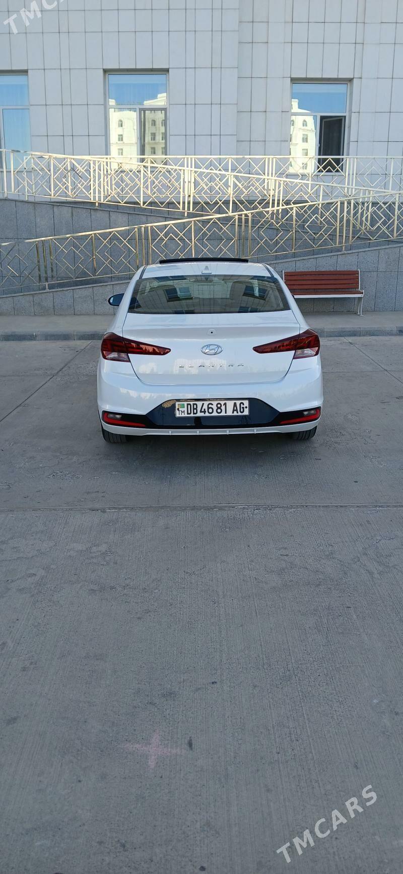 Hyundai Elantra 2020 - 225 000 TMT - Büzmeýin - img 3
