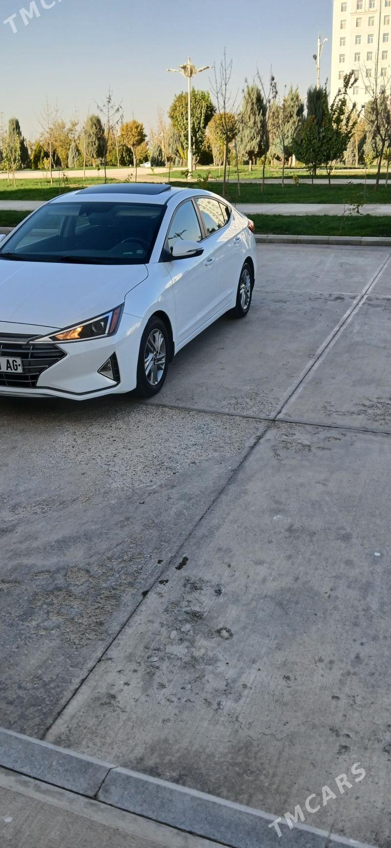 Hyundai Elantra 2020 - 225 000 TMT - Büzmeýin - img 5
