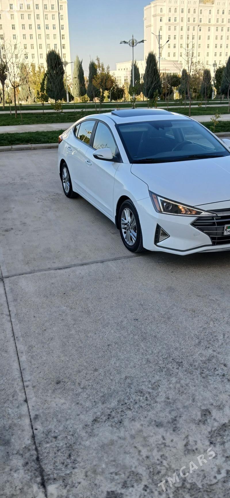 Hyundai Elantra 2020 - 225 000 TMT - Büzmeýin - img 4