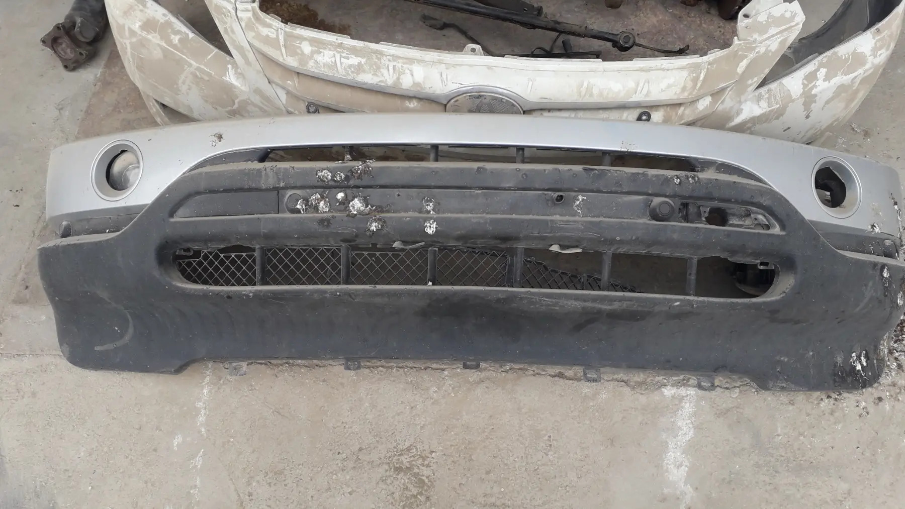 bmw bamper 2 000 TMT - Балканабат - img 1