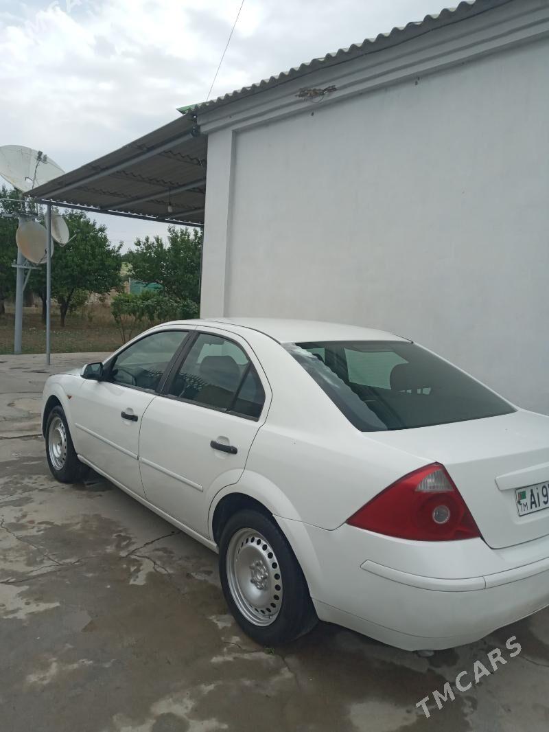 Ford Mondeo 2003 - 33 000 TMT - Кëши - img 3