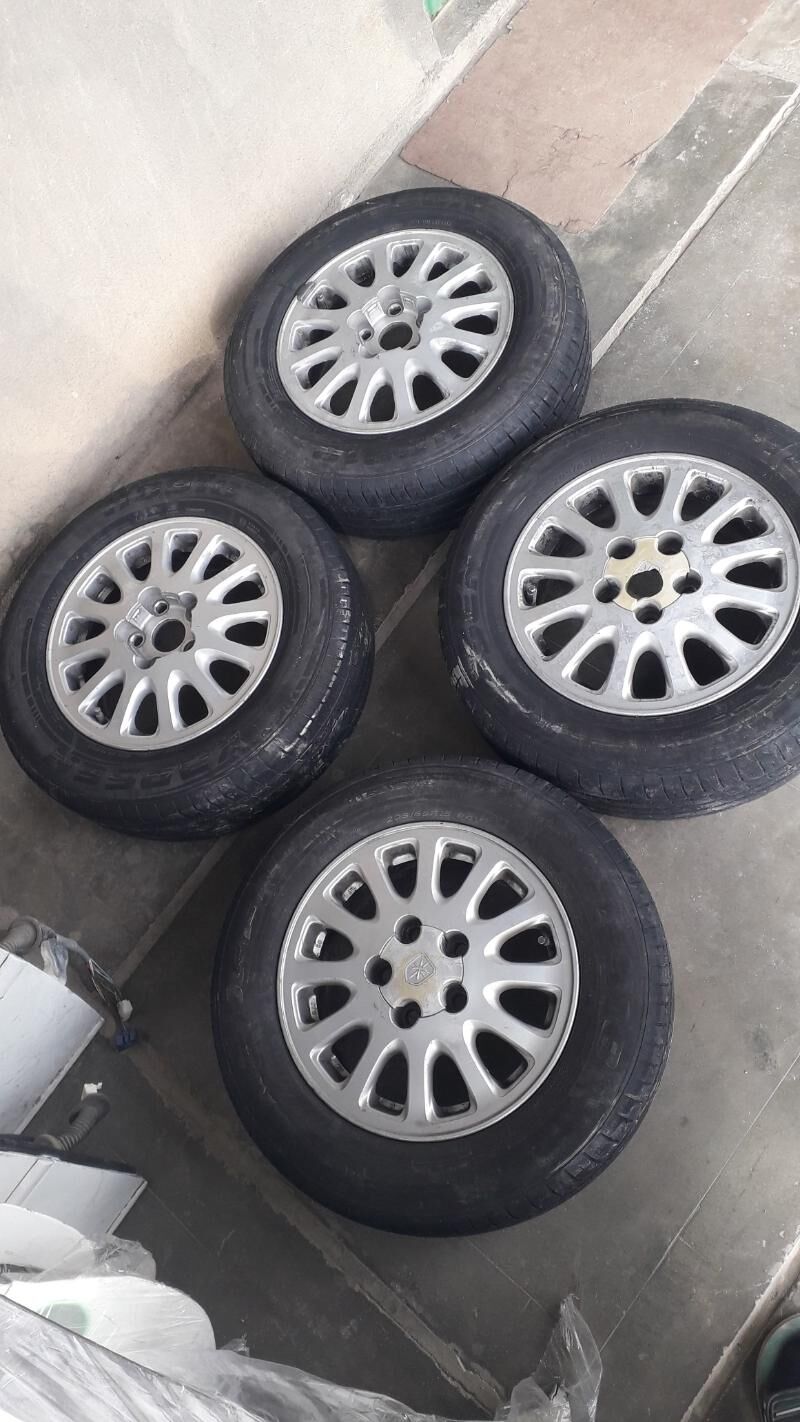 broşka disga 3 200 TMT - Балканабат - img 2