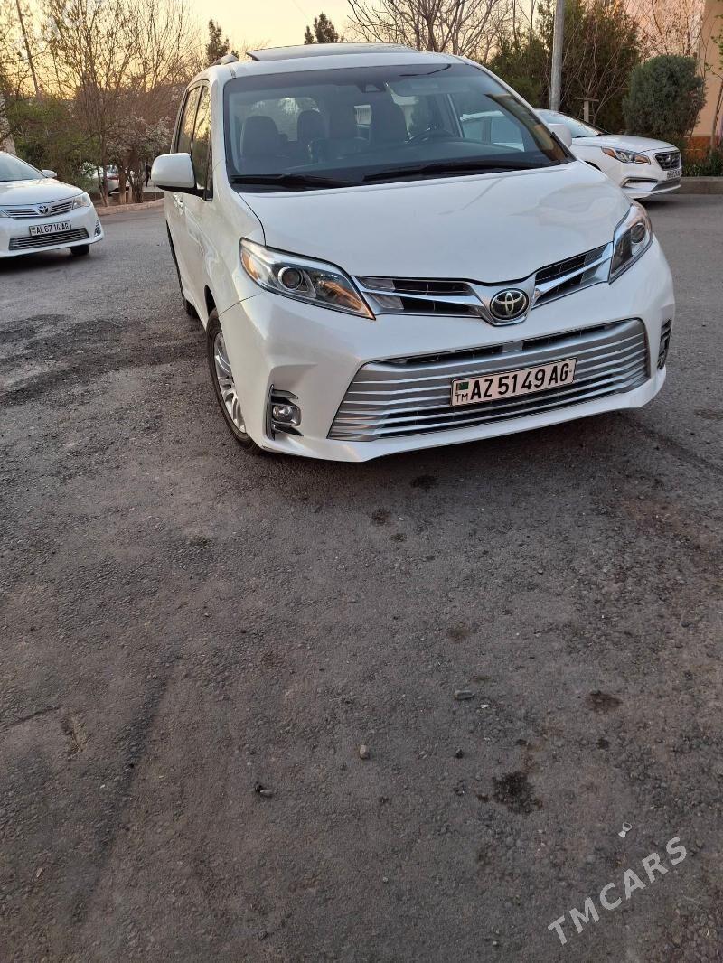 Toyota Sienna 2020 - 410 000 TMT - Ашхабад - img 9