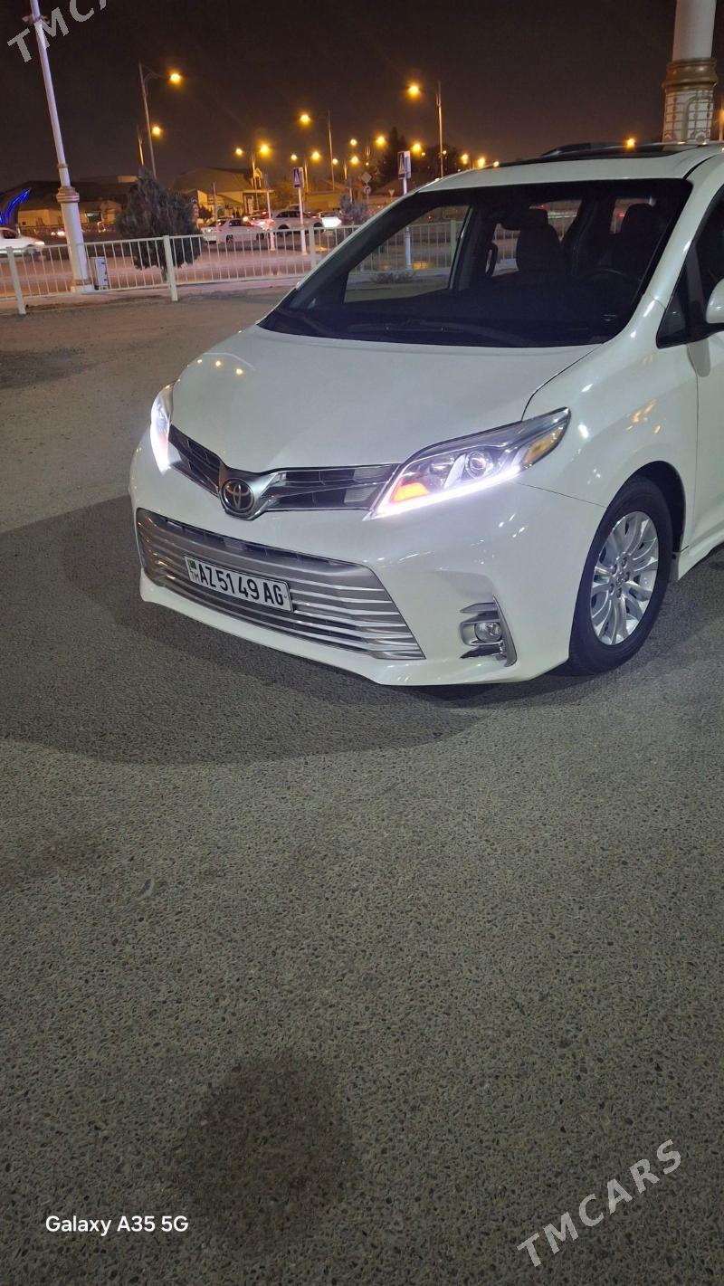 Toyota Sienna 2020 - 410 000 TMT - Ашхабад - img 3