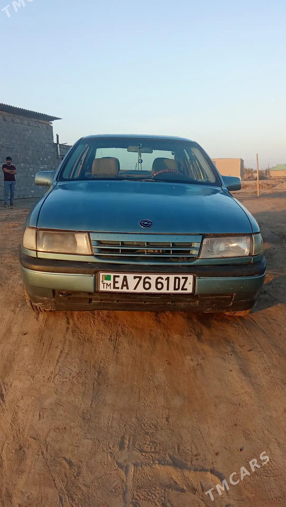 Opel Vectra 1990 - 25 000 TMT - Кёнеургенч - img 4