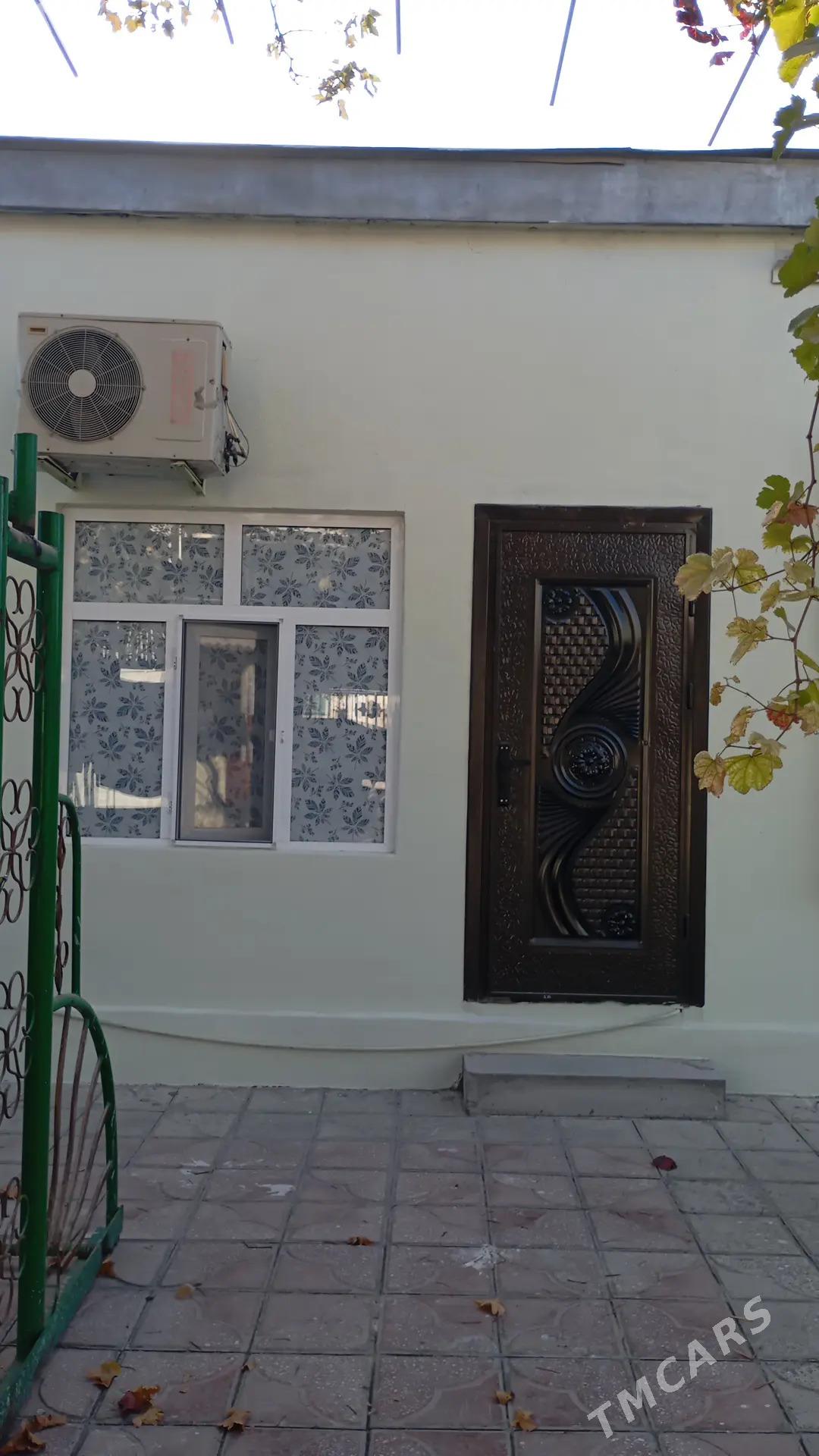 Kwartira bar - Гарадамак - img 1