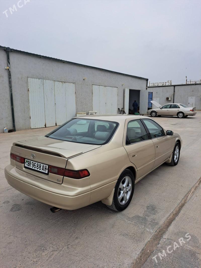 Toyota Camry 1999 - 140 000 TMT - Теджен - img 3