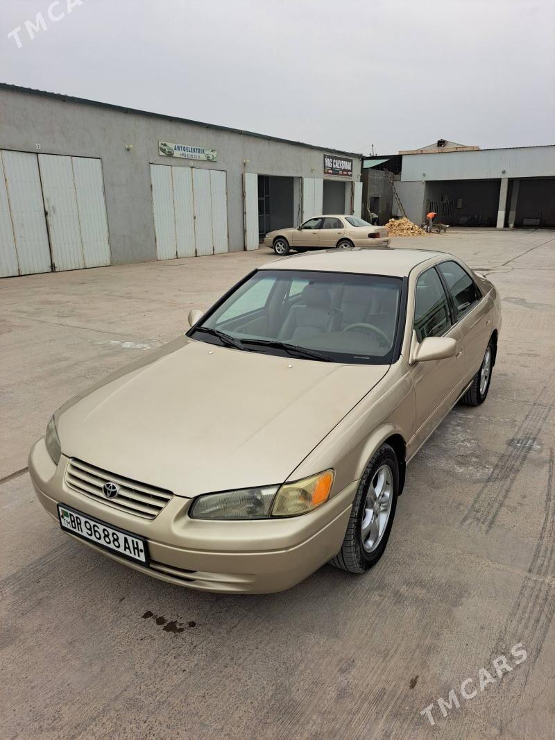 Toyota Camry 1999 - 140 000 TMT - Теджен - img 4