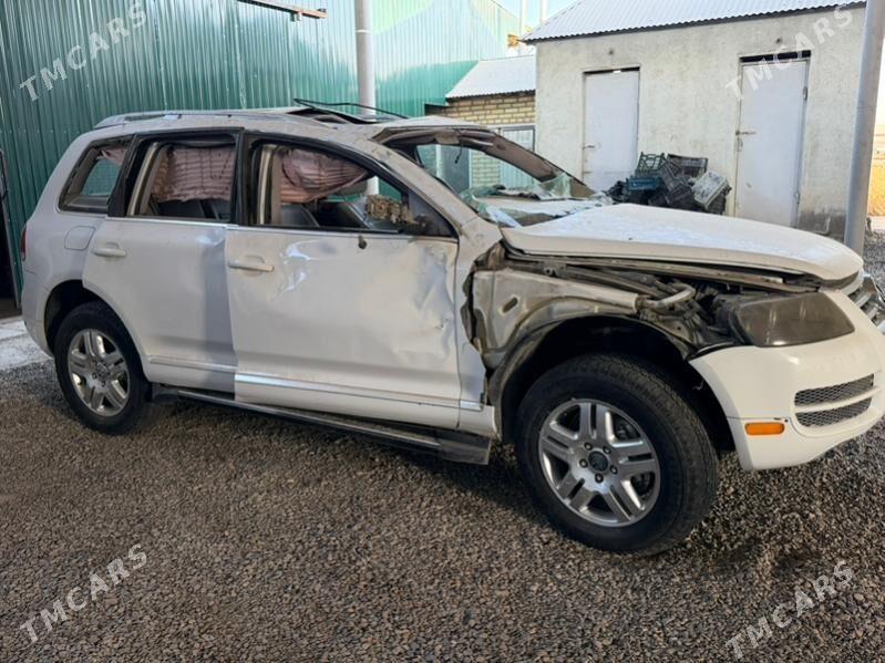 Volkswagen Touareg 2003 - 57 000 TMT - Мары - img 4