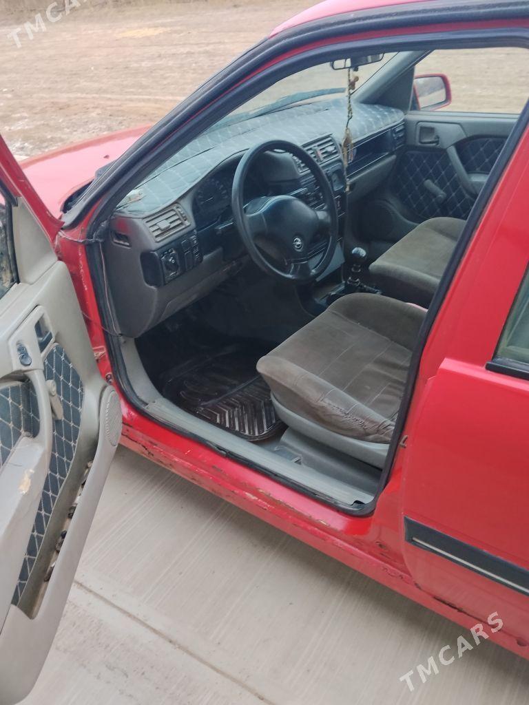 Opel Vectra 1992 - 22 000 TMT - Болдумсаз - img 10