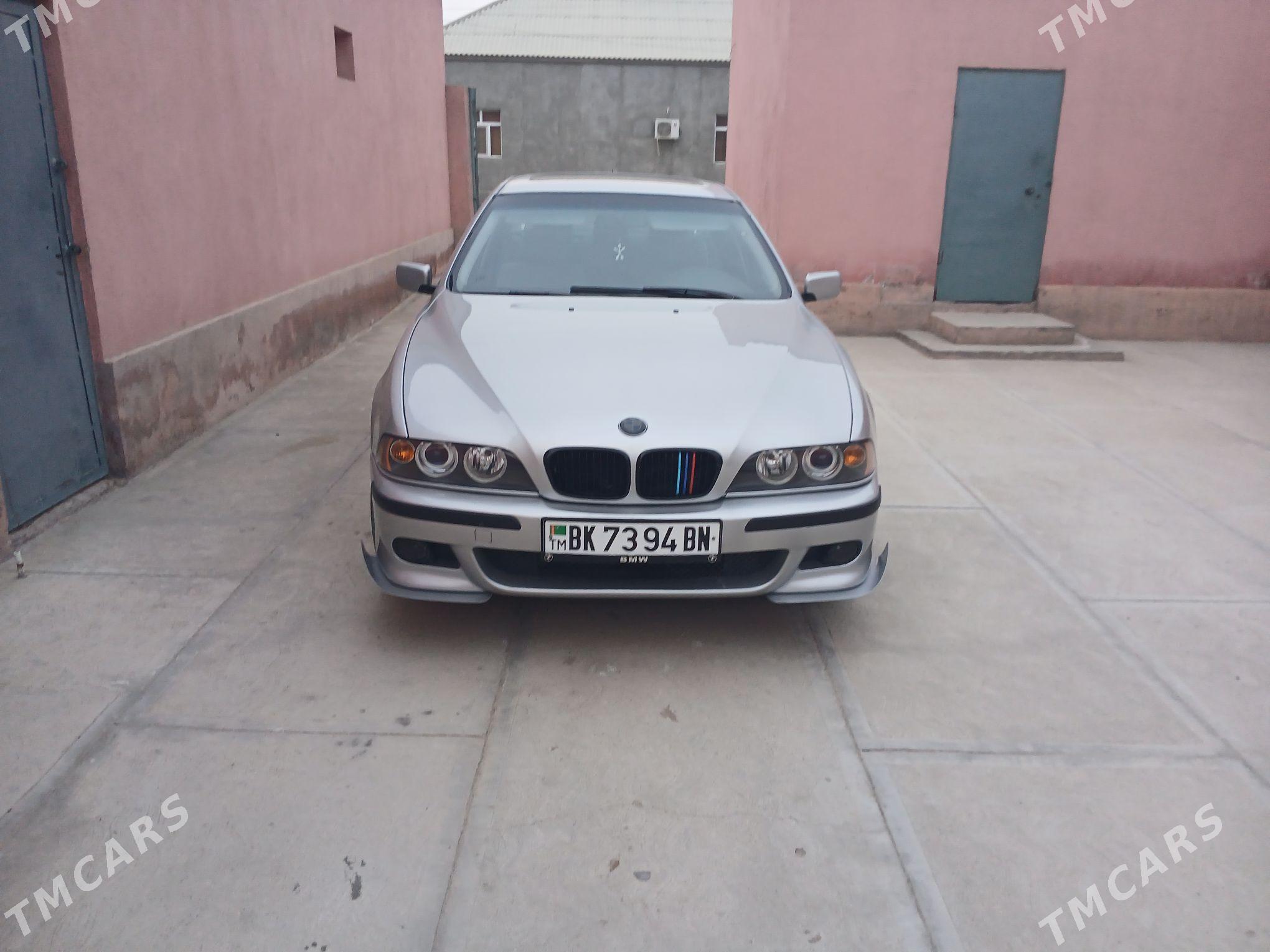 BMW 525 2000 - 130 000 TMT - Гумдаг - img 1
