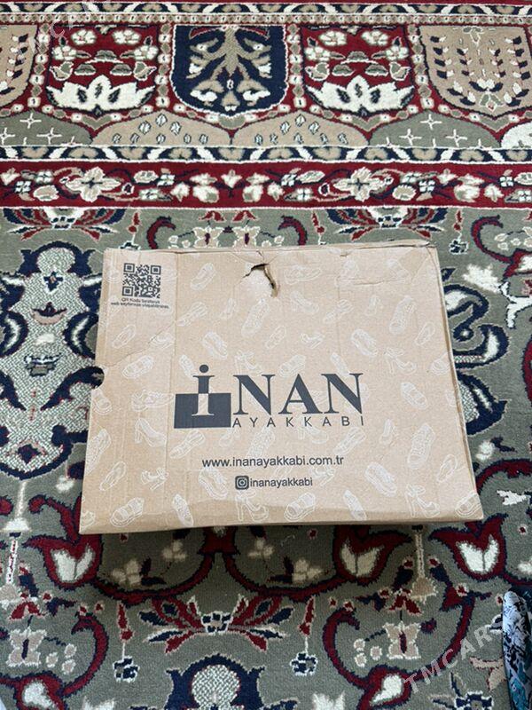 Сапоги/ädik - Moskowskiý köç. (10 ýyl abadançylyk şaýoly) - img 6