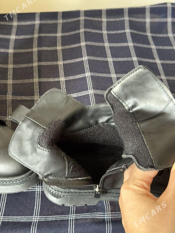 Сапоги/ädik - Moskowskiý köç. (10 ýyl abadançylyk şaýoly) - img 4