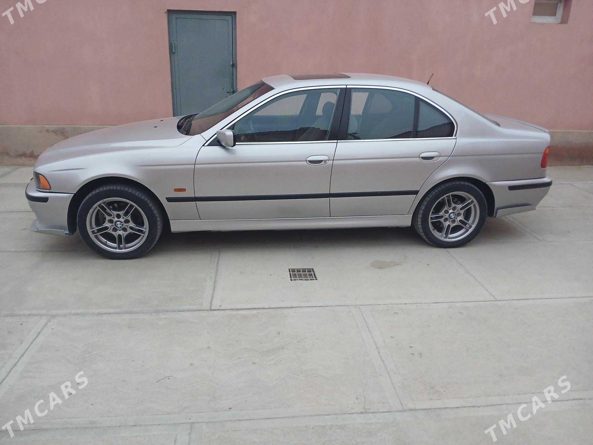 BMW 525 2000 - 130 000 TMT - Гумдаг - img 4