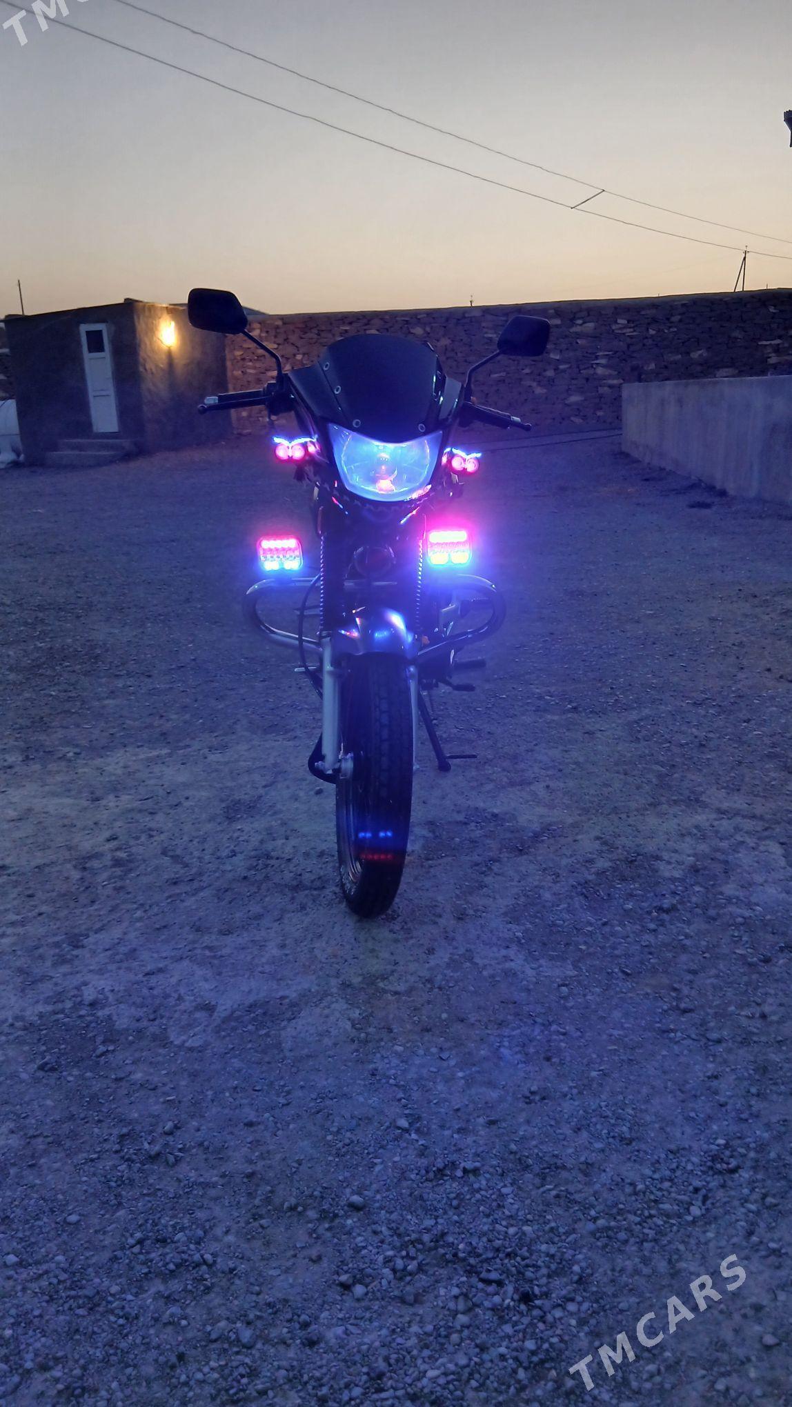 Fekon FK150-8G 2024 - 14 000 TMT - Bäherden - img 6