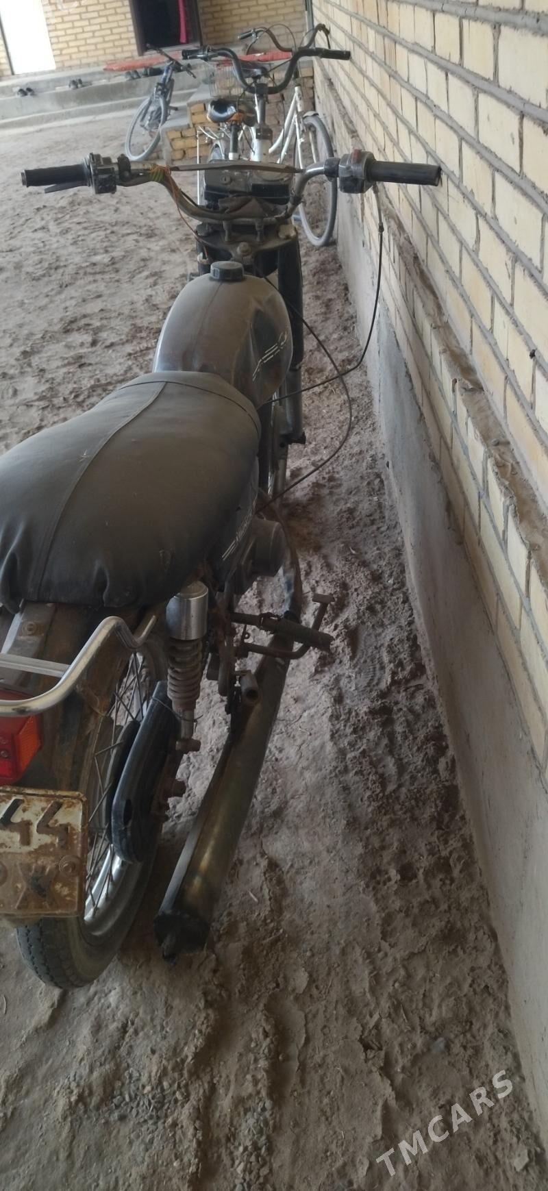 Iž Planeta 1988 - 4 800 TMT - Гарабекевюл - img 1