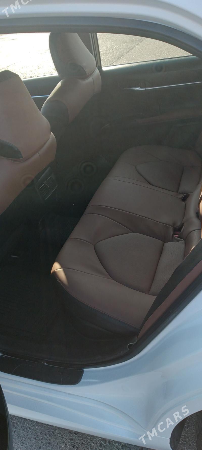 Toyota Camry 2021 - 235 000 TMT - Aşgabat - img 8