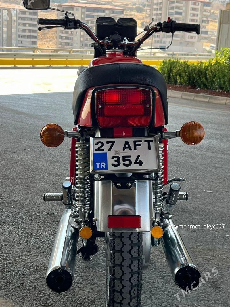 Iž Ýupiter 2022 - 40 000 TMT - Берекет - img 2